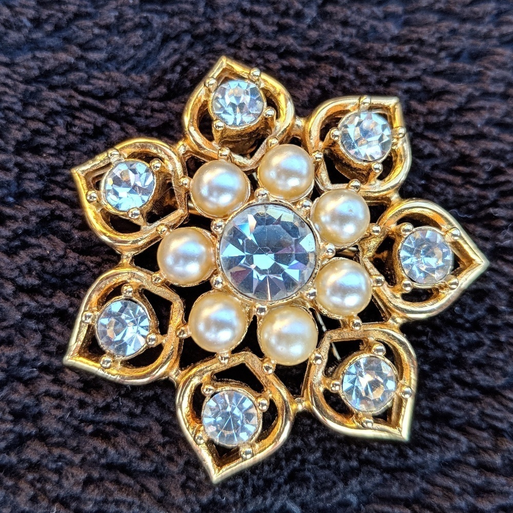 NWOT Vintage Sarah Coventry brooch/pendant